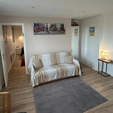 Place Morny, 2 Brand New, Up To 4 Guests *