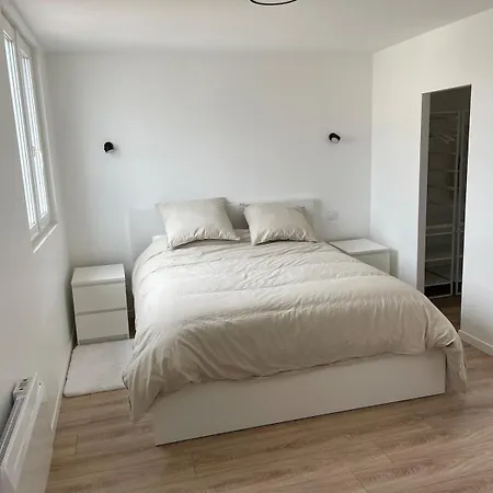 Daire Place Morny, 2 Brand New, Up To 4 Guests *