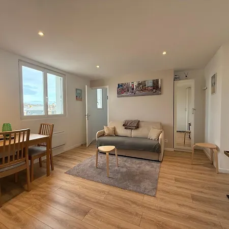 Place Morny, 2 Brand New, Up To 4 Guests