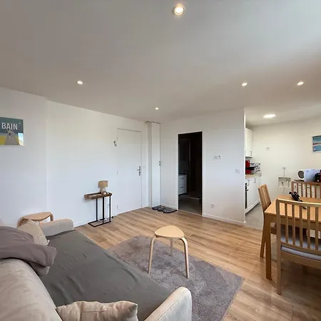 Place Morny, 2 Brand New, Up To 4 Guests