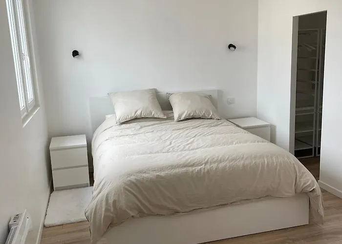 דירה Place Morny, 2 Brand New, Up To 4 Guests *