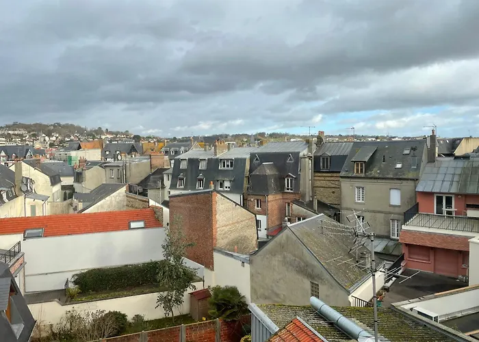 Place Morny, 2 Brand New, Up To 4 Guests דוביל